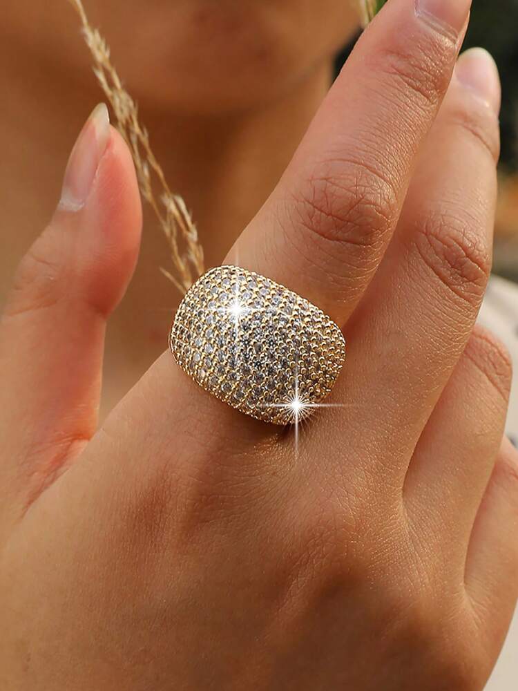 INS Style Luxury Big Oval Zirconia Ring for Women – Elegant Statement Jewelry for Engagements, Weddings, and Special Occasions, Perfect Sparkling Accessory to Pair with Formal Dresses and Evening Looks